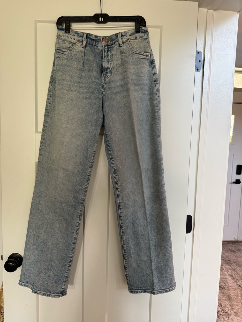 Express Light Wash High-Rise Straight Leg, Pleated Women’s Jeans
